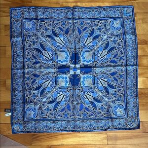 Liberty Ianthe 70 x 70cm Silk Twill Scarf